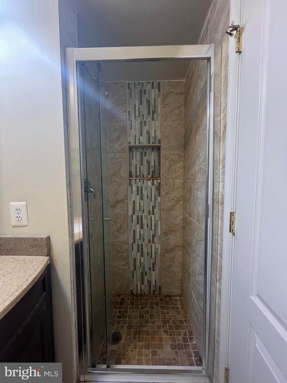 Building Photo - 604 Ridgemont Ave