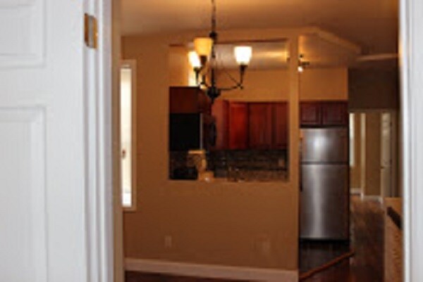 Building Photo - 1616 W Glenwood Ave