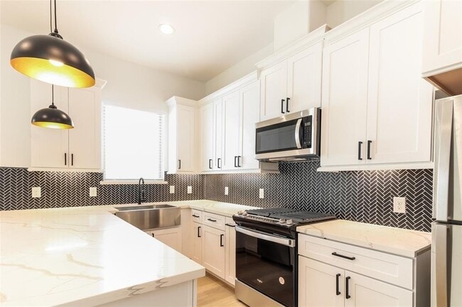 Building Photo - 3052 Truxillo St