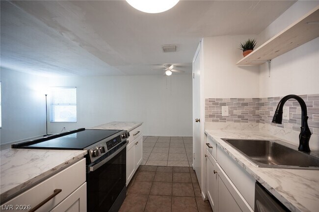Building Photo - 1428 Lorilyn Ave