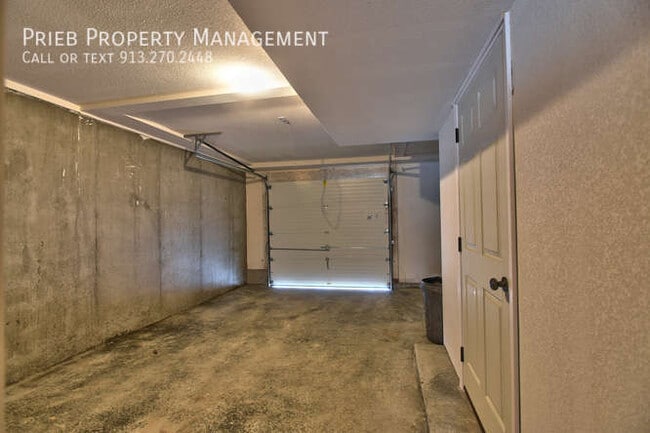 Building Photo - 201 N Ferrel St