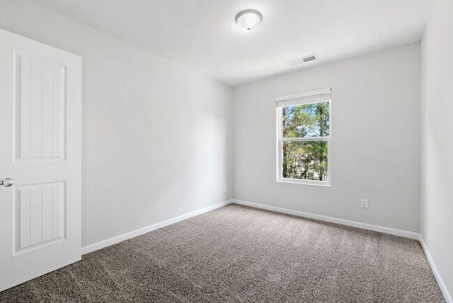 Building Photo - 3316 Pennington Dr