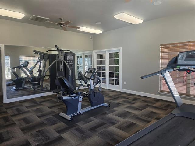 Building Photo - 1001 Redwood Ave