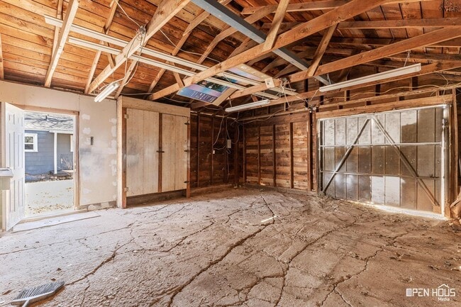 Building Photo - 2714 Sherman Rd