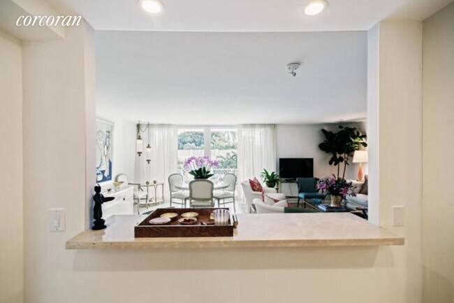 Building Photo - 201-291 S Ocean Blvd