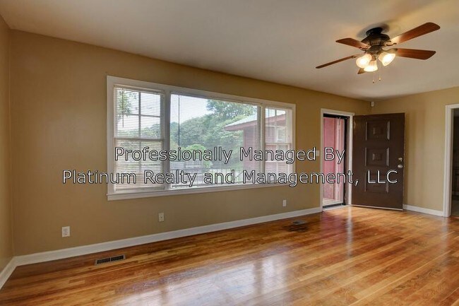 Building Photo - 406 Gary Hills Dr
