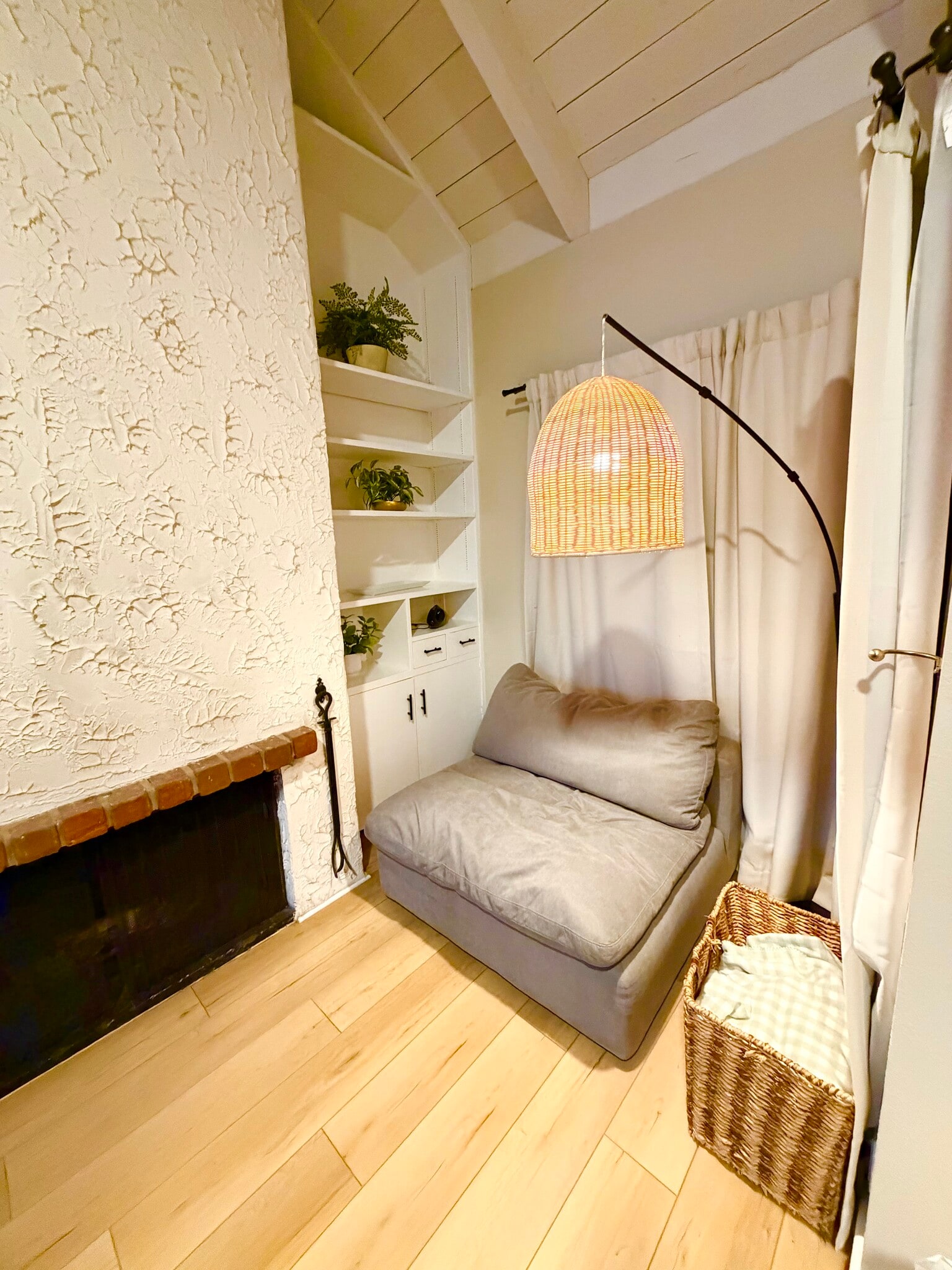 Building Photo - 1925 Alga Rd