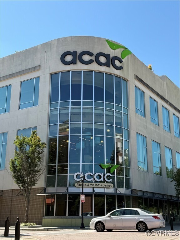 Building Photo - 3924 Village Townes Walk