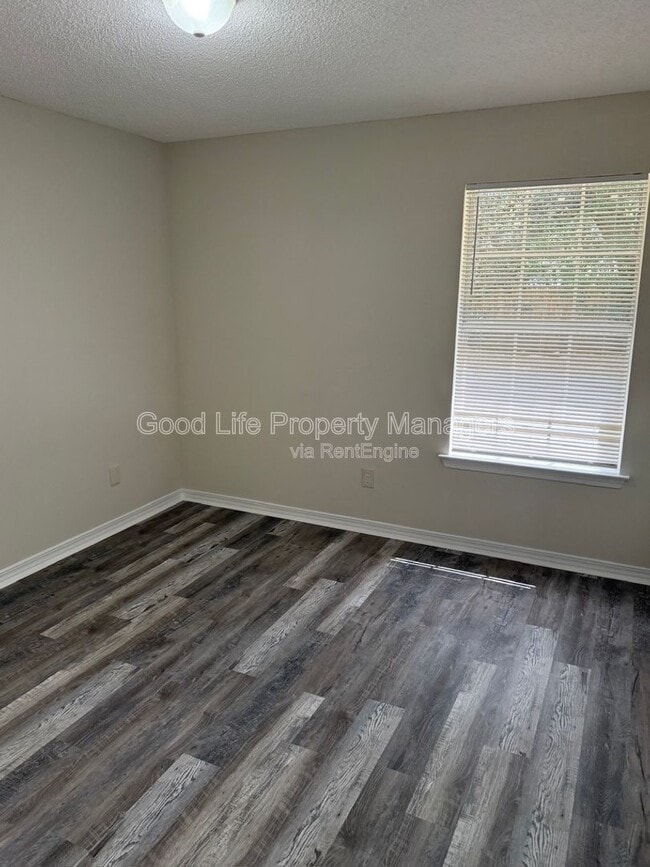 Building Photo - 9980 Bowman Ave