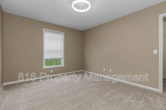 Building Photo - 701 Tomahawk Ct