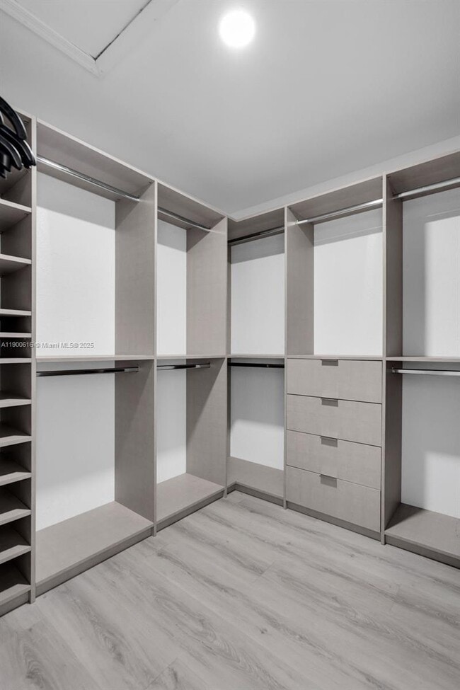 Building Photo - 425 SW 198th Terrace