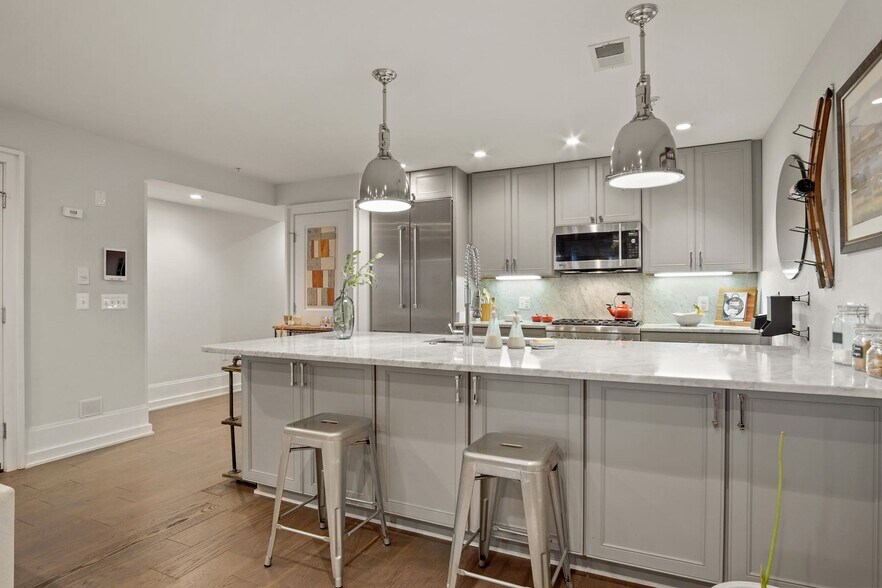 Building Photo - 1506 Q St NW