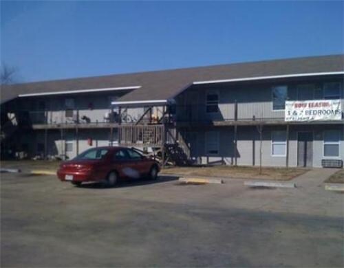 Primary Photo - 500 Charles Ave