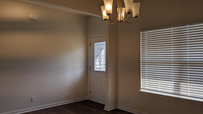 Building Photo - 544 Smoky Crossing Way