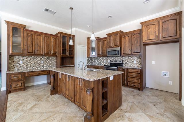 Building Photo - 5500 Ledgestone Dr