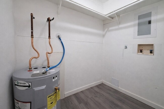 Building Photo - 6107 Williams Rd