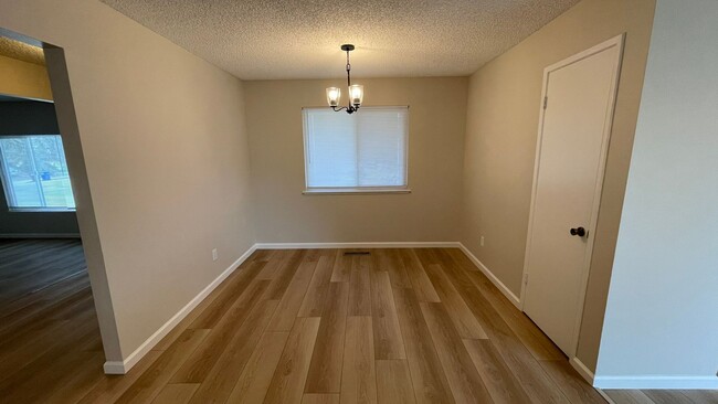 Building Photo - Beautifully updated 3 bedroom, 2 bathroom home in Bay Point