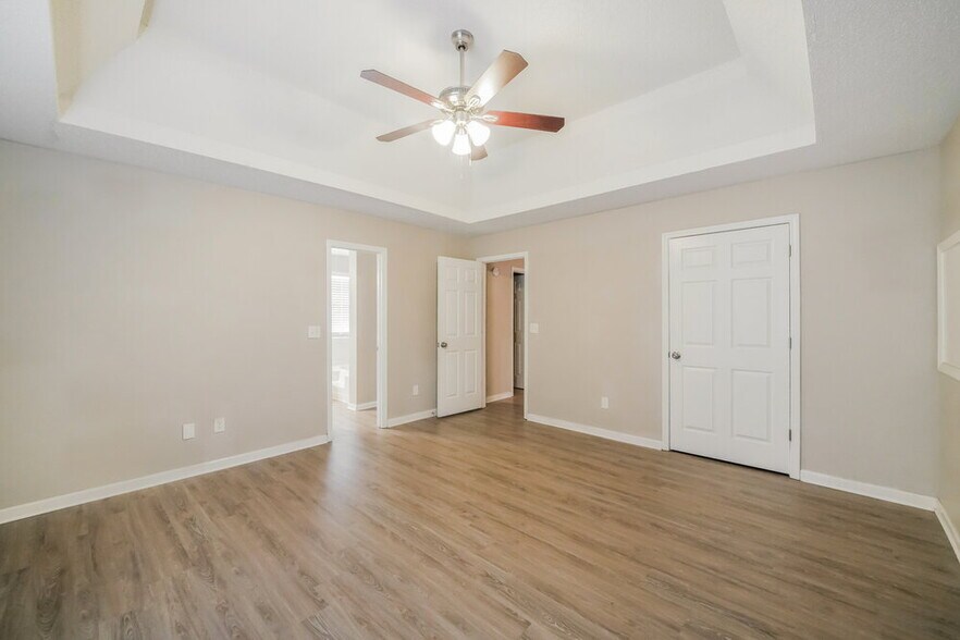 Building Photo - 6926 Silver Grass Ct