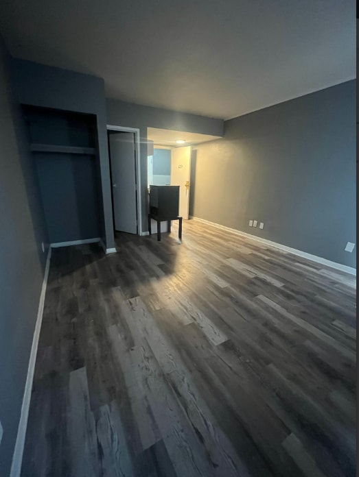 Building Photo - Summit