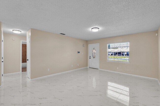 Building Photo - 2809 Jefferson Pkwy
