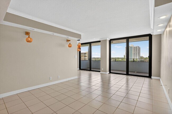 Building Photo - 1500 N Ocean Blvd
