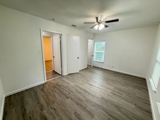 Building Photo - 319 Woodard Ave