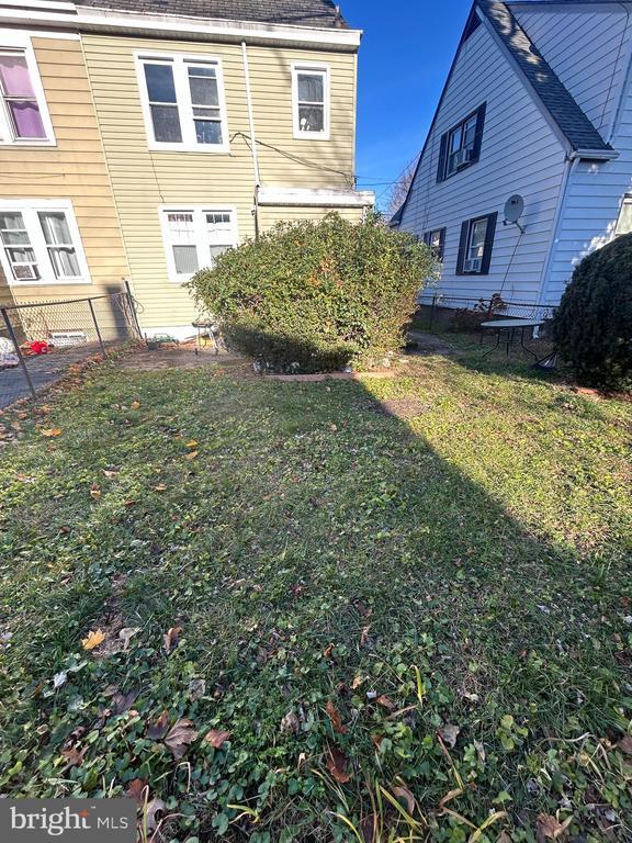 Building Photo - 339 Tioga St