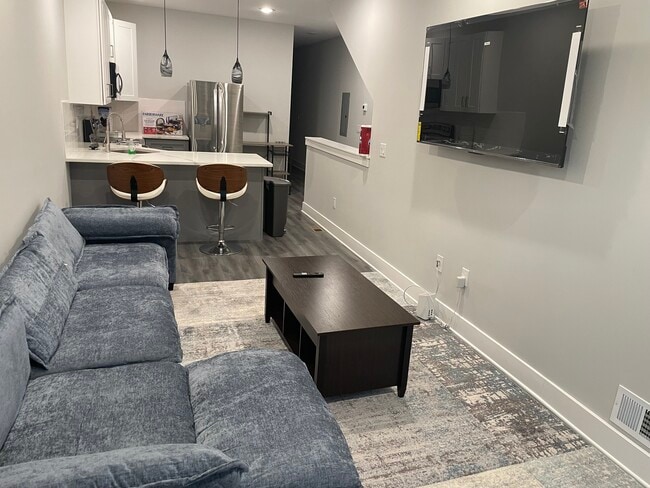 Building Photo - 5237 Chancellor St