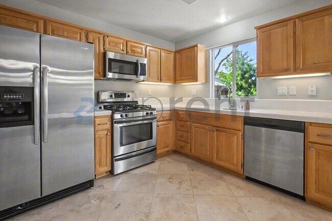 Building Photo - 1833 Blue Skies Way