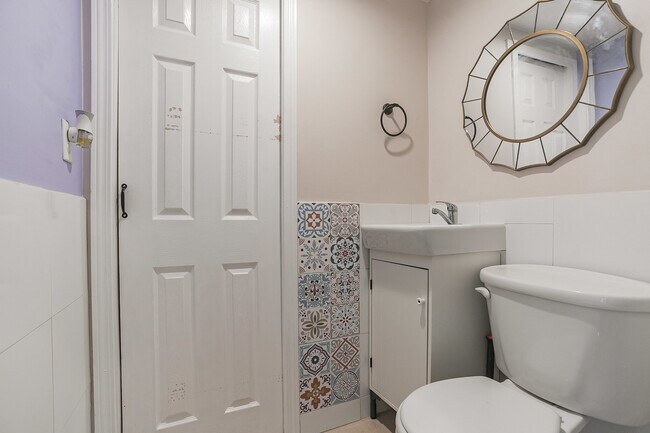 Building Photo - 287 14th St NW