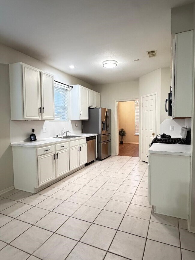 Building Photo - 62 N Holly Laurel Cir