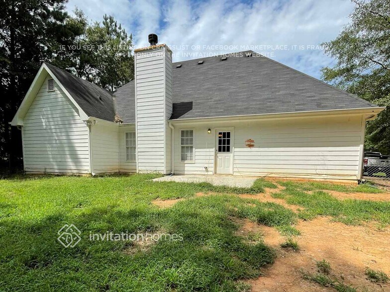 Building Photo - 3715 Biltmore Oaks Dr SE