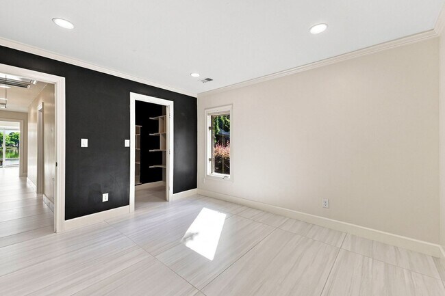 Building Photo - 4421 Carlton Ct