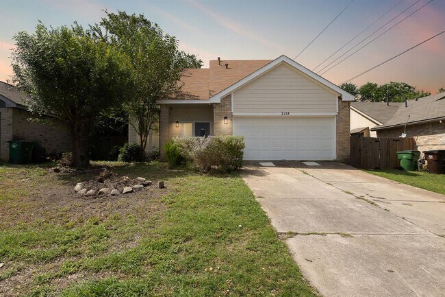 Building Photo - 2118 Zephyr Ln