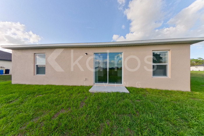 Building Photo - 1812 NW 24th Terrace