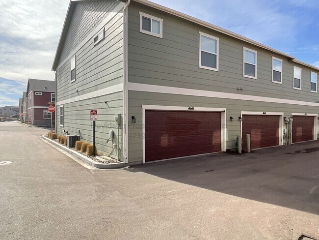 Building Photo - Spacious 3-Bedroom Townhouse Located in Security-Widefield