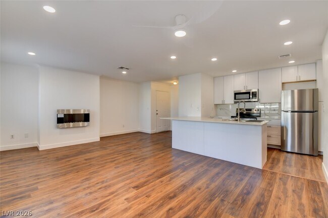 Building Photo - 8600 W Charleston Blvd