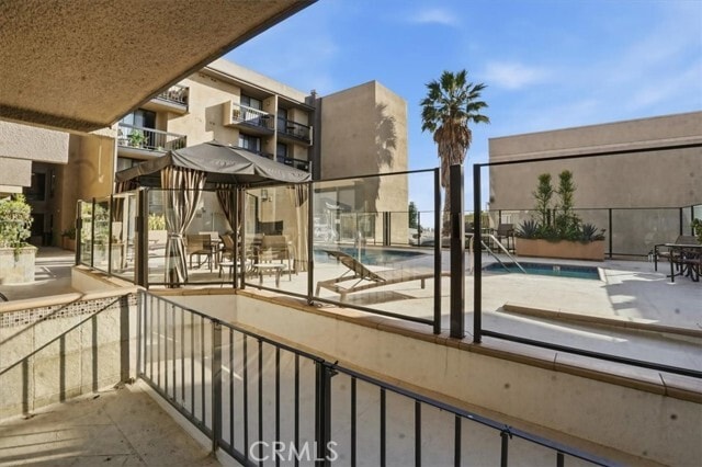 Building Photo - 7320 Hawthorn Ave