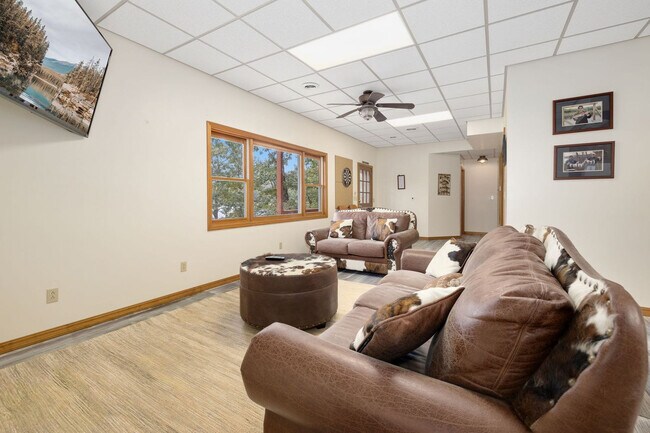 Building Photo - 814 County Rd 1524