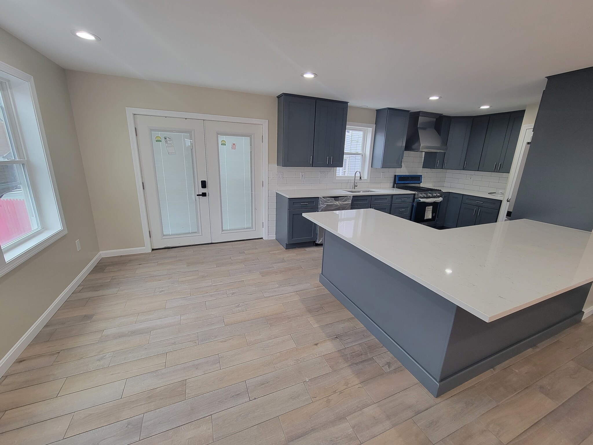 Building Photo - 33 Hamilton St