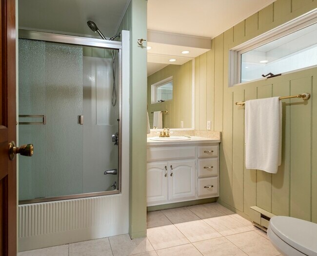 Building Photo - 33 Eagle Hill Rd