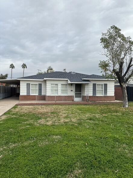 Primary Photo - 1809 N Laurel Ave