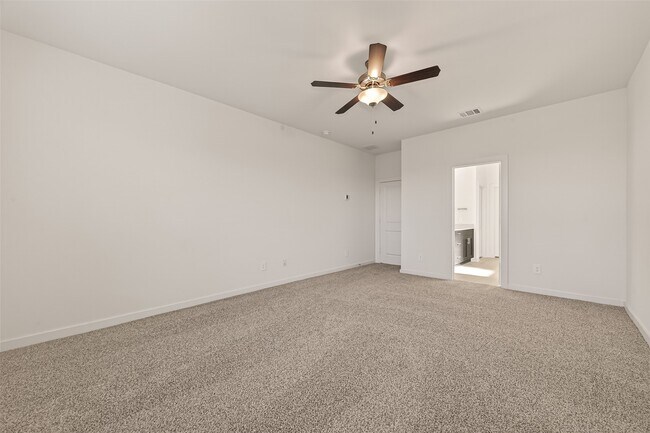 Building Photo - 2819 Red Rosehip Dr