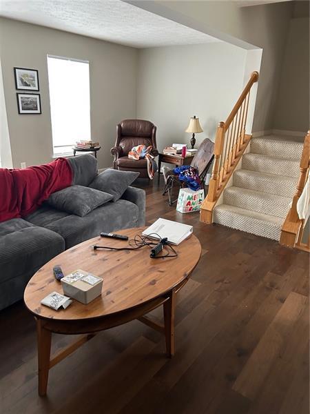 Building Photo - 4 Hemingway St