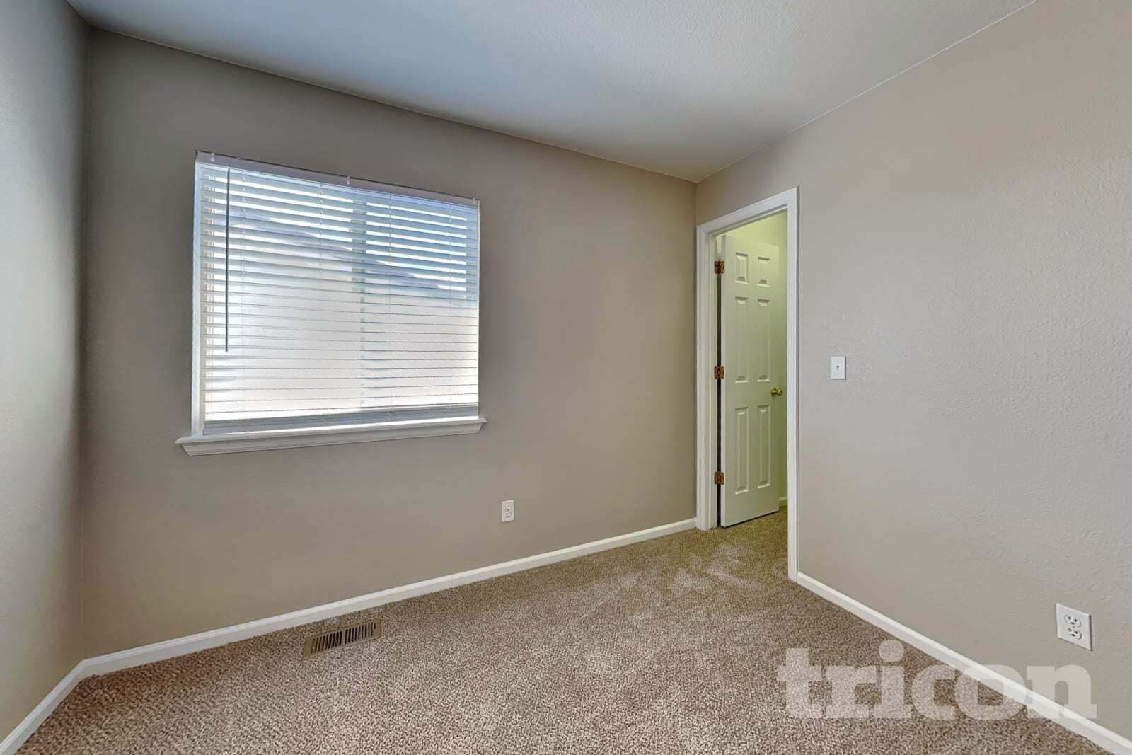 Building Photo - 4836 Ireland Ct