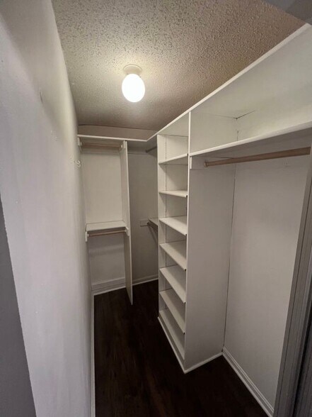 Building Photo - 11570 Hill Meade Ln