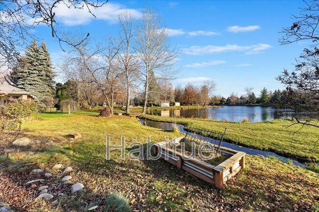 Building Photo - 393 E Trailside Dr