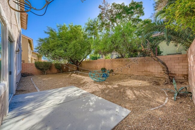 Building Photo - Newly remodeled 4 bedroom home!