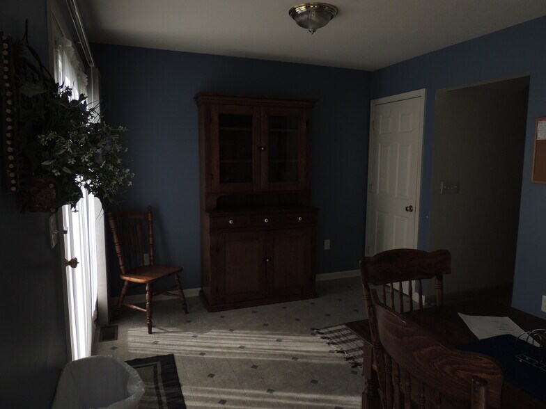 Building Photo - 408 Knollwood Rd