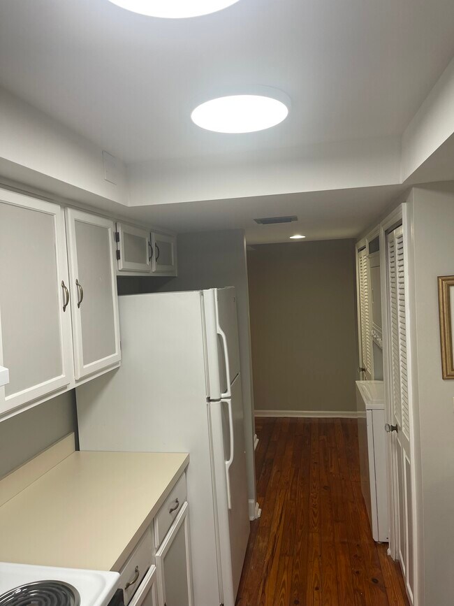 Building Photo - 235 6th St NW